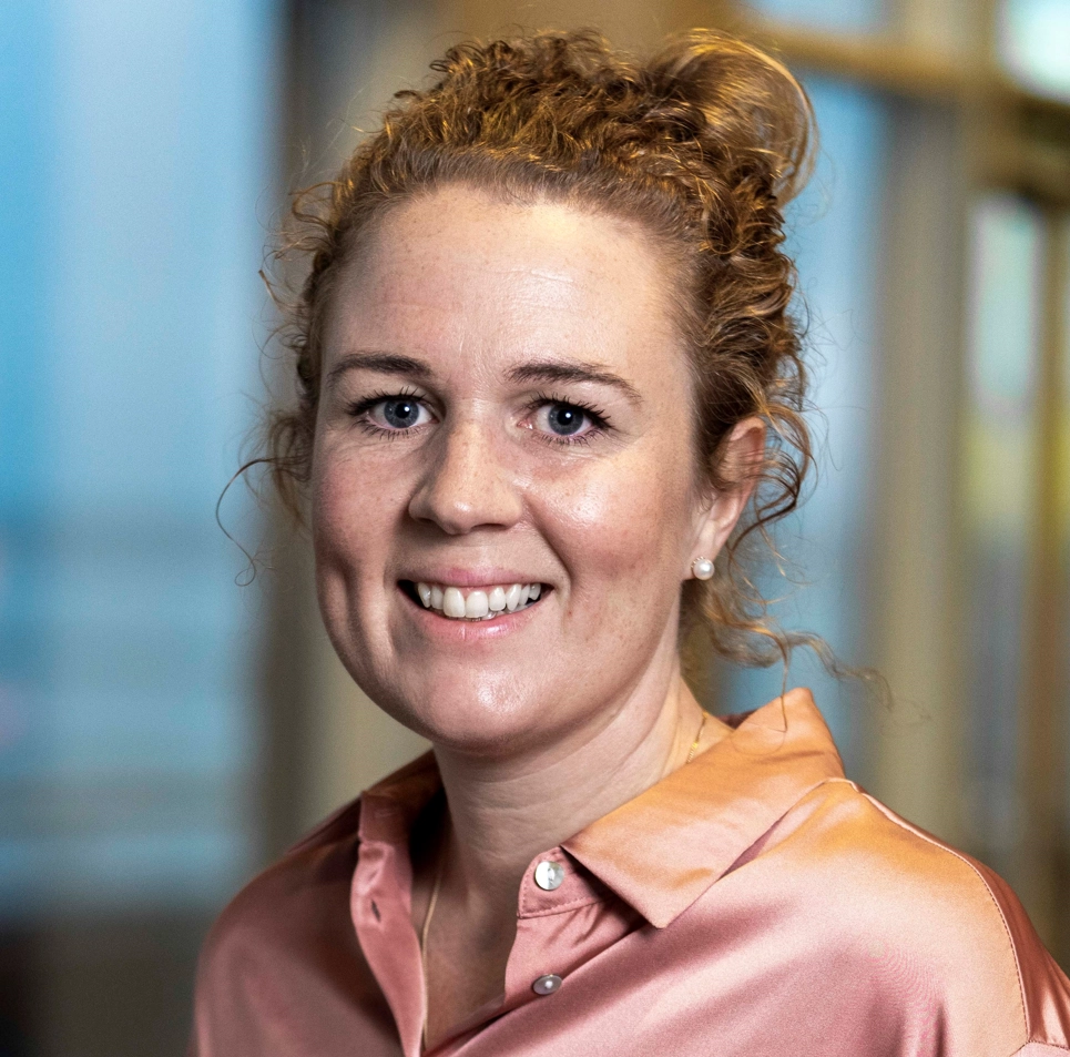 Ms. Elén FAXÖ